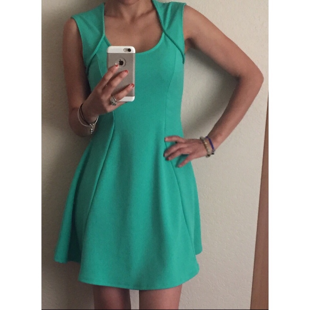 NWT Emerald Green Dress size Large